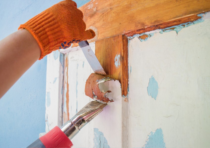 Enlever la peinture sèche sur bois : mode d'emploi