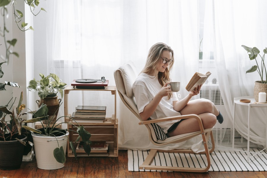 Comment aménager un petit salon en chambre d'appoint